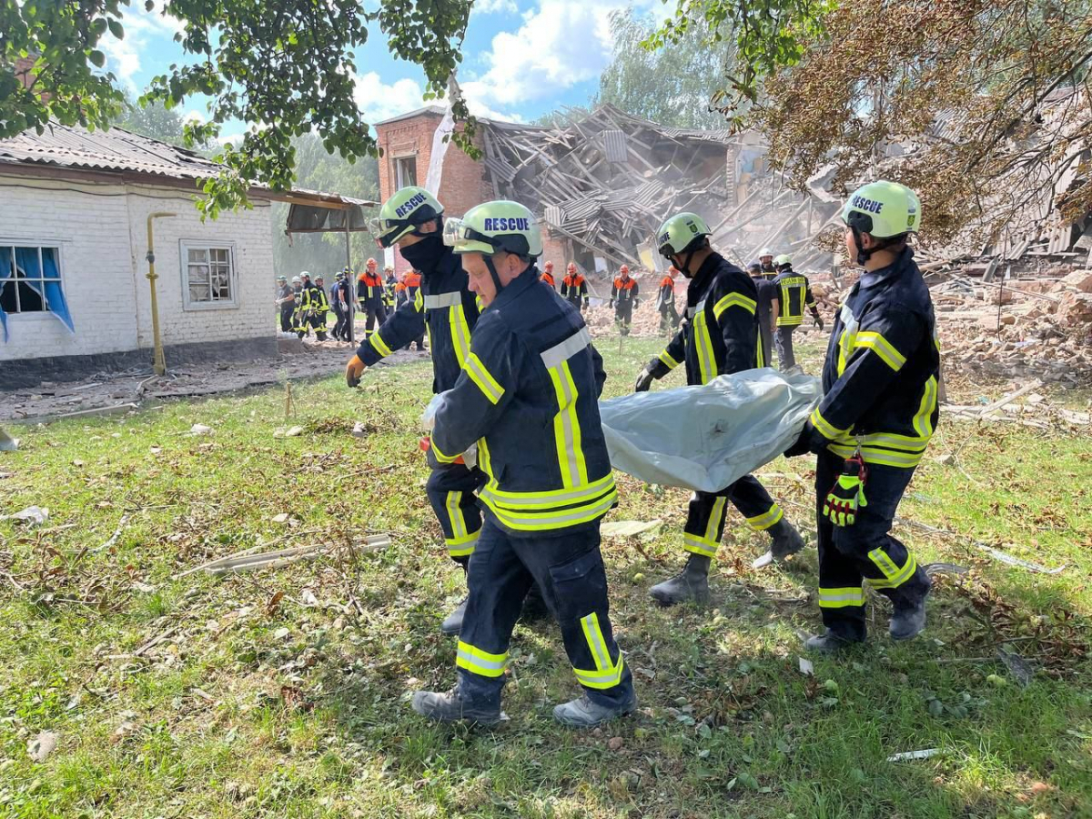 Кацапи знищили школу на Сумщині: 2 загиблих, 3 поранених
