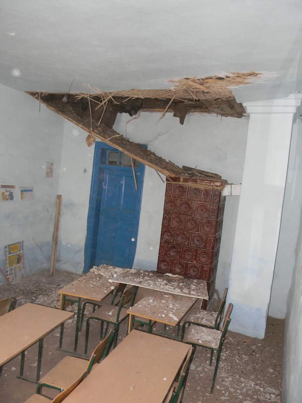 У школі села Нижня Яблунька обвалилася стеля