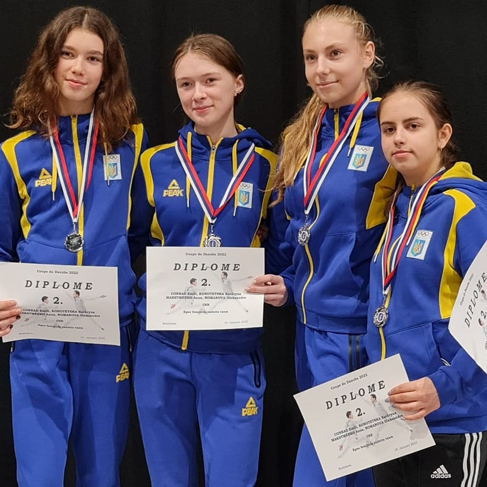 Українські фехтувальники стали срібними призерами Чемпіонату Європи серед кадетів