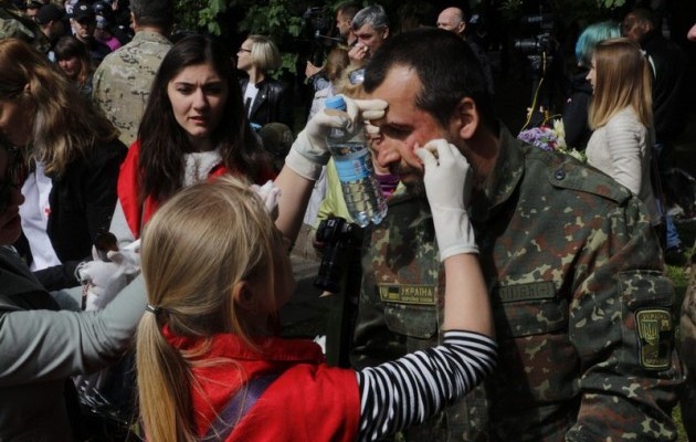 Постраждалі в Дніпрі ветерани-учасники АТО. Фото: informator.dp.ua.