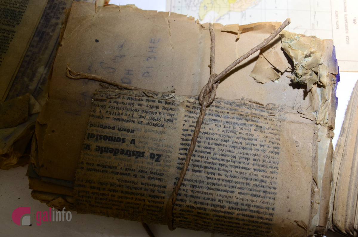 Оригінальне пакування документів архівістами УПА. Фото - Гал-інфо.