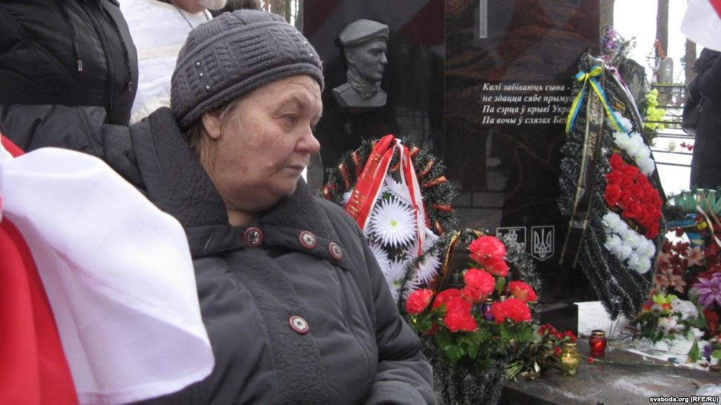 У Білорусі померла мати Героя України Михайла Жизневського