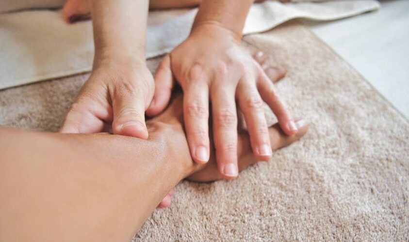 Військові у Львові можуть безкоштовно отримати послуги масажу