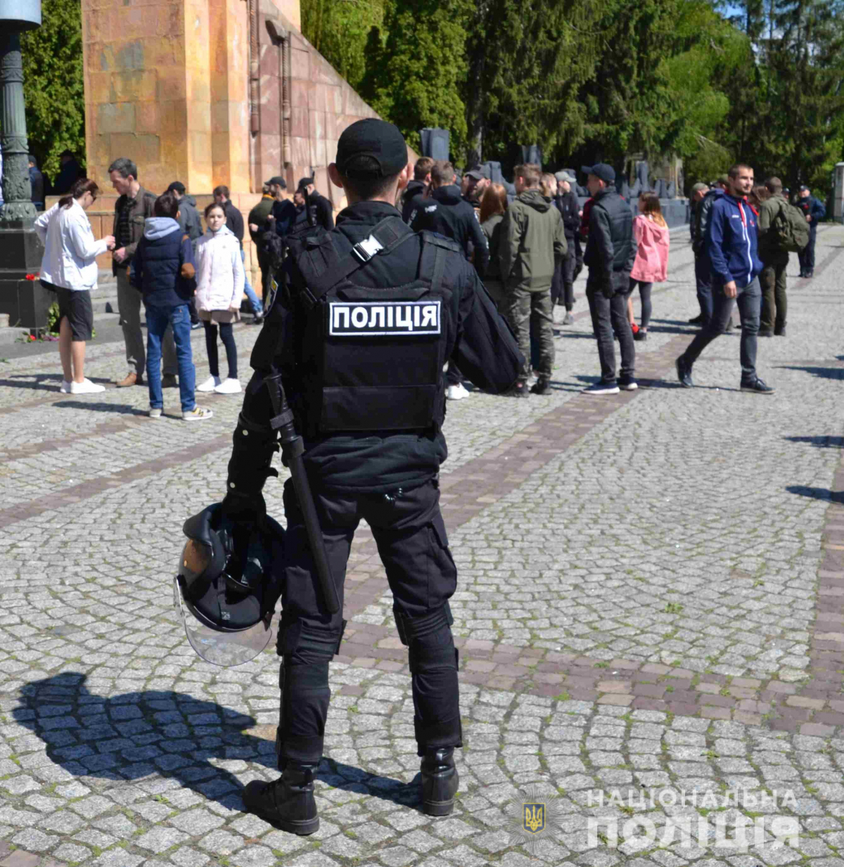 У Львові поліцейські охороняють правопорядок під час заходів 9 травня