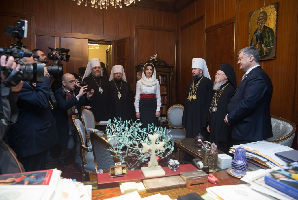 Президент вручив високу державну нагороду Вселенському Патріарху Варфоломію