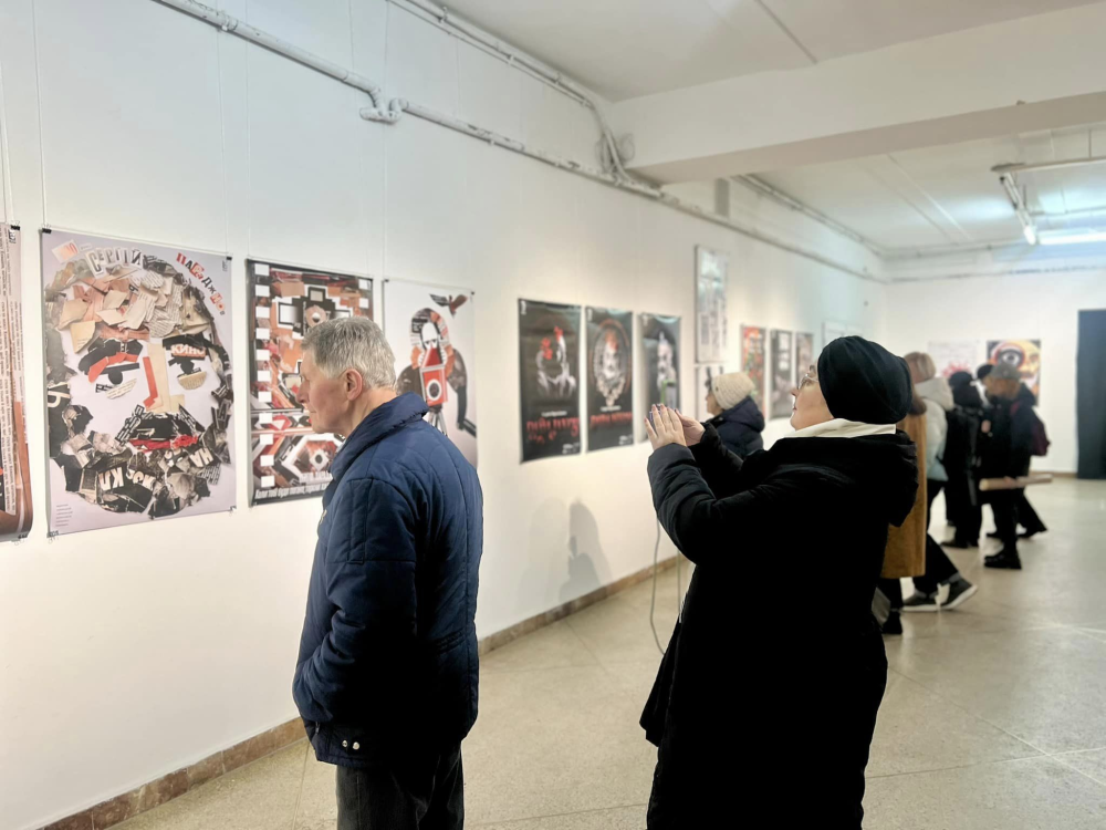 Сторіччю Параджанова присвятили плакатну виставку у Львові