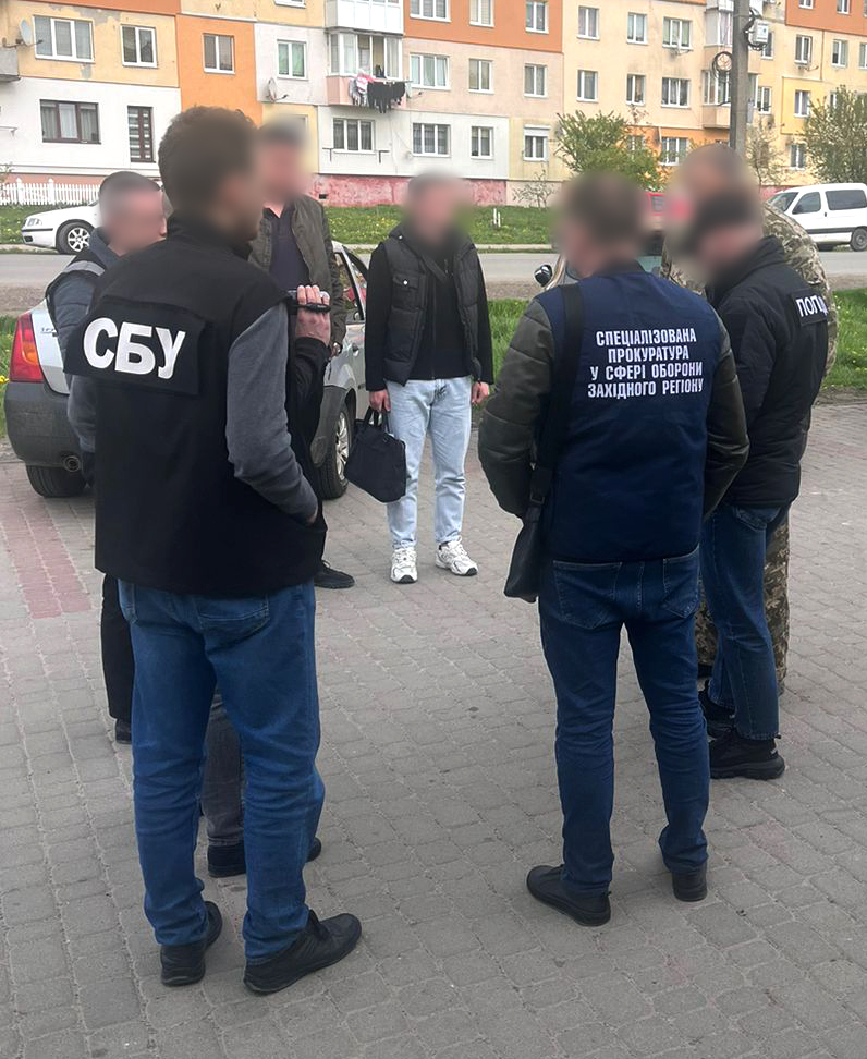 У Львові затримали зловмисника, що допомагав ухилянтові