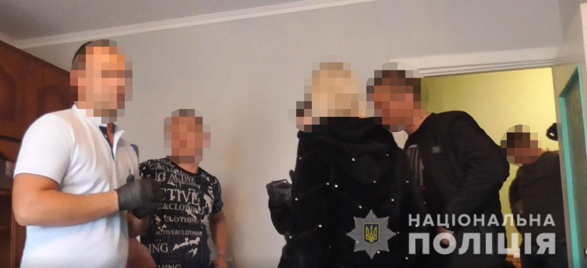 Шантажував інтимним відео: на Львівщині зловмисник вимагав 500 доларів у знайомої