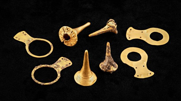 Золоті елементи могли прикрашати головні убори жінок. Автор: Herman Otto Museum
