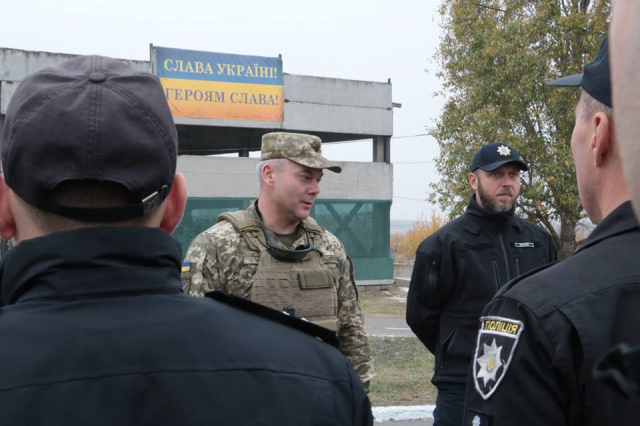 У районі проведення операції Об’єднаних сил продовжуються заходи з оновлення блокпостів. Фото: Міноборони України