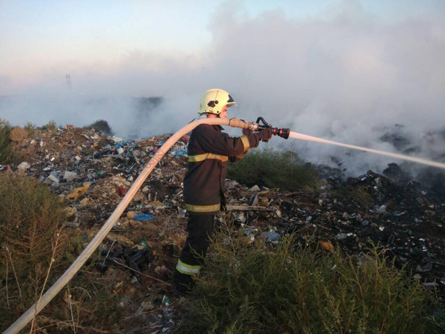 На Миколаївщині загорілось несанкціоноване сміттєзвалище