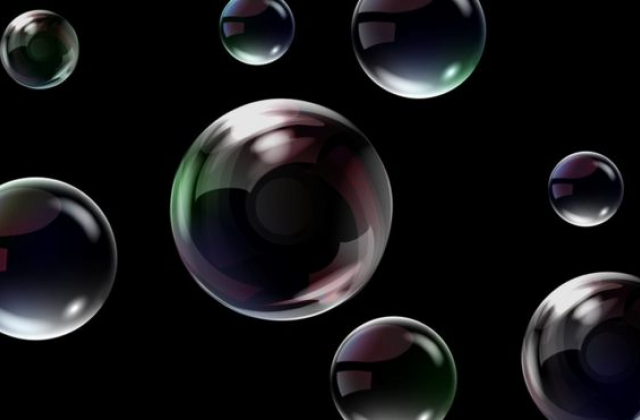 Ілюстрацією проблеми мінімальної поверхні є мильні бульбашки, які мають мінімальну площу поверхні при заданому об