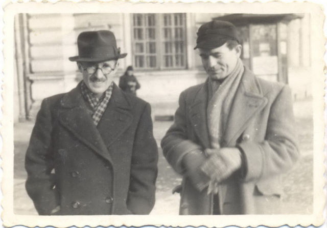 Ярослав Стецько і о. Йосиф Кладочний. Варшава. Лютий 1941.Фото: ounuis.info