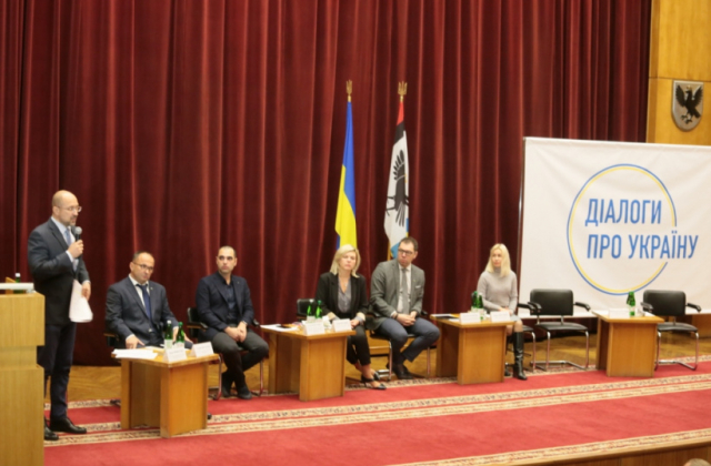 Урядовці розпочали серію зустрічей щодо мирного врегулювання ситуації на Донбасі