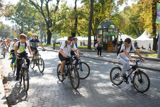 Велозабіг школярів в межах Олімпійського тижня. Фото: Марія Шевців, Гал-інфо