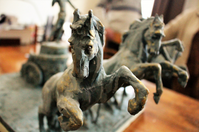 Фото: Олена Ляхович, Гал-інфо. скульптура Аполлона у квадризі коней.
