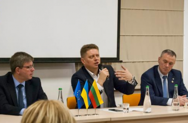 У Львові проходить бізнес-форум "Литва-Україна: досвід ЄС для Львівської області"