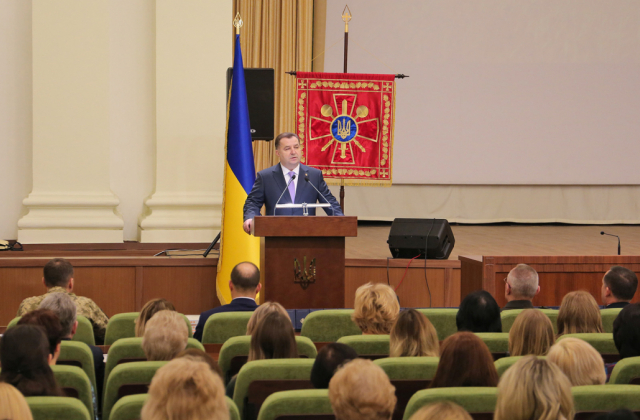 Степан Полторак під час урочистого зібрання з нагоди Міжнародного жіночого дня