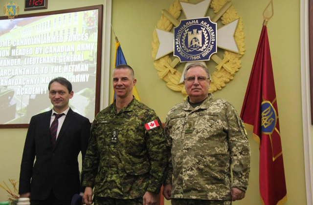 Канадські військові ділитимуться досвідом із офіцерами академії Сухопутних військ