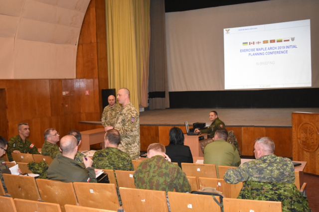 На Житомирщині розпочалася конференція щодо навчання "Кленова арка-2019"