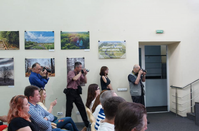 У Києві відкрили фотовиставку "Людина vs Природа: пакт про ненапад..."