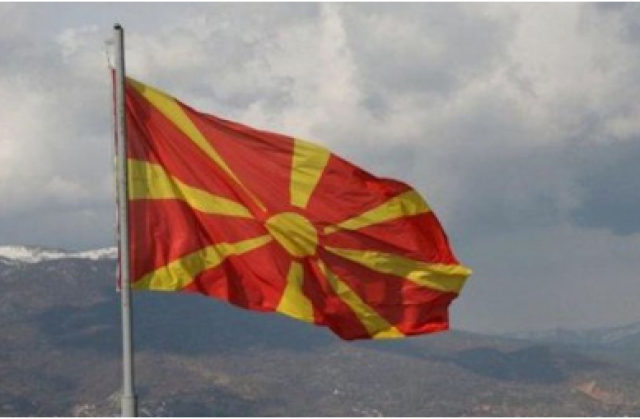 У Македонії тривають вирішальні дебати щодо зміни назви країни