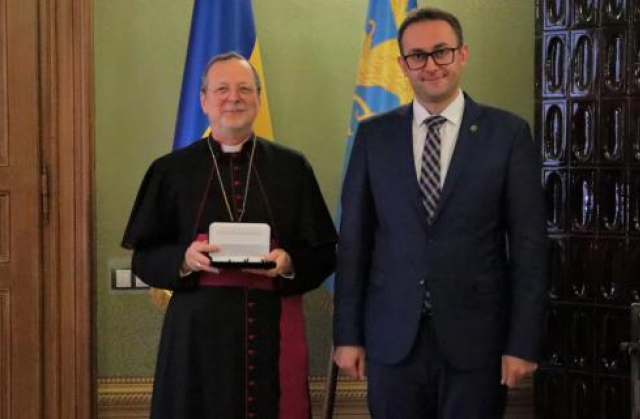 Мальський зустрівся із Апостольським Нунцієм в Україні Клаудіо Ґуджеротті