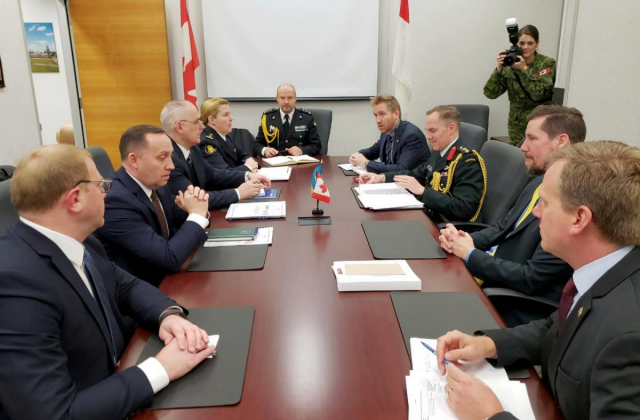 Розширені консультації делегацій Міністерств оборони України та Канади.