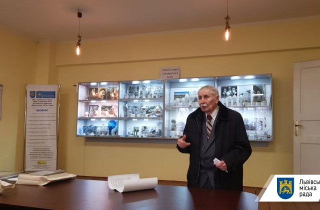 На базі ЛКП ʺЛьвівсвітлоʺ відкрили музей історії електричних ламп