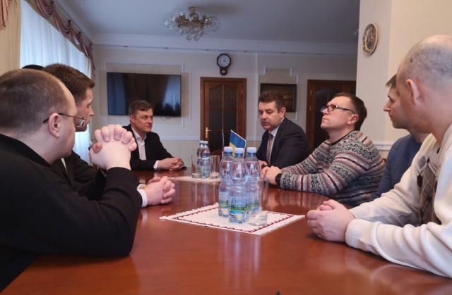 Українські військові хірурги прибули на навчання до Чехїі