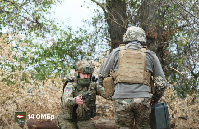 Фото відділення комунікацій 14 ОМБр імені князя Романа Великого.