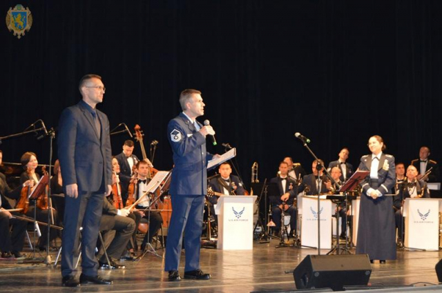 У Львові виступив легендарний оркестр військово-повітряних сил США