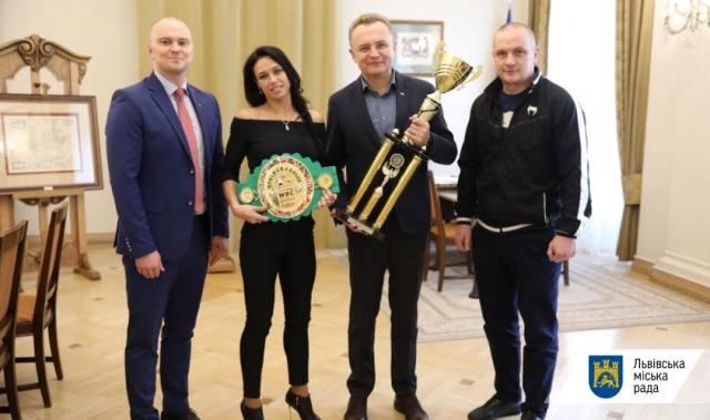 Садовий виділить львівській чемпіонці Овчинніковій та її тренеру по 20 тис. грн