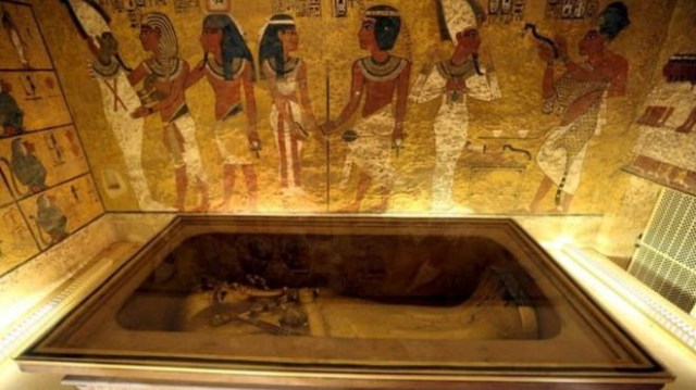 Фото: REUTERS. Вчені вважали, що в гробниці Тутанхамона є таємна кімната, де може покоїтися Нефертіті