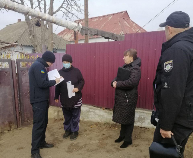 ​На Миколаївщині рятувальники провели рейд у житловому масиві