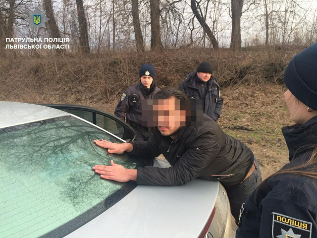 У Львові затримали злочинців, які пограбували подружжя пенсіонерів