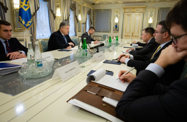 Президент України зустрівся зі Спеціальним представником США по Україні