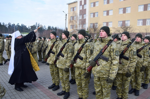 Прикордонники-строковики та учасники проекту "Нове обличчя кордону" присягнули на вірність Українському народові