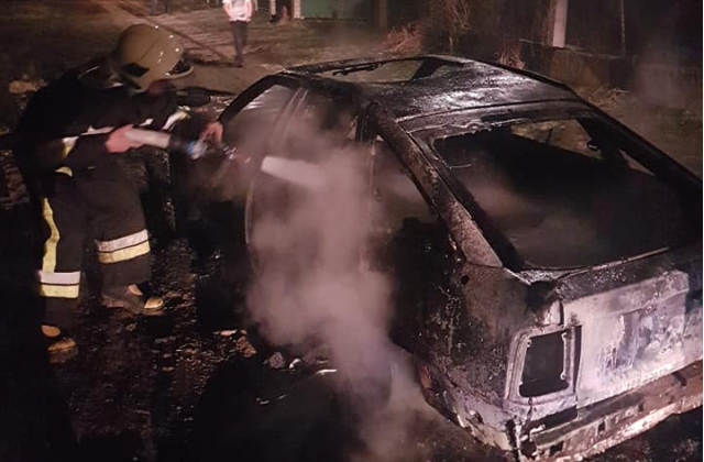 Внаслідок пожежі на Львівщині згорів автомобіль