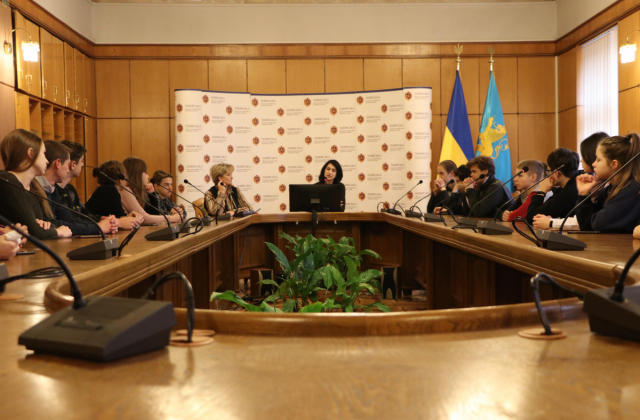 Представники учнівського парламенту ознайомились із роботою Львівської ОДА