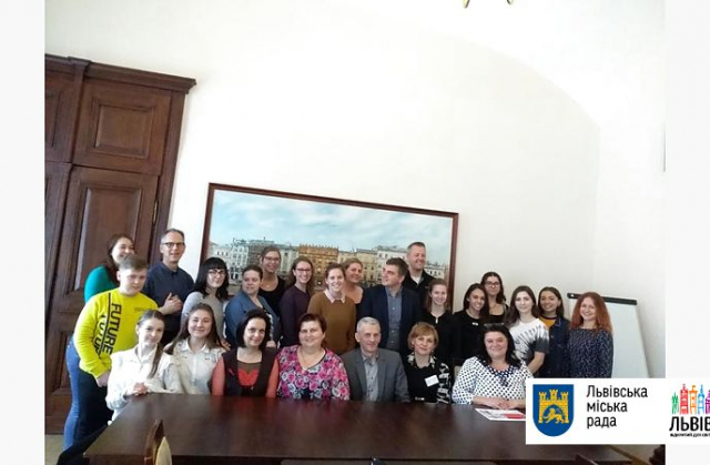 Напрацюваннями Львова щодо захисту дітей зацікавились студенти з Канади