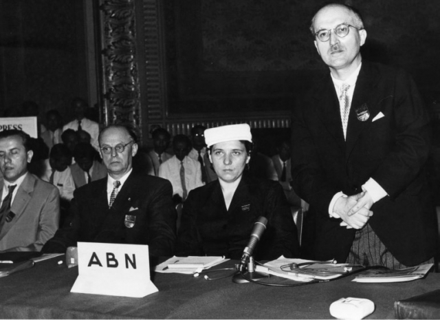 Слава і Ярослав Стецьки на конференції АБН (Тайвань, 1955). Фото: zbruc.eu