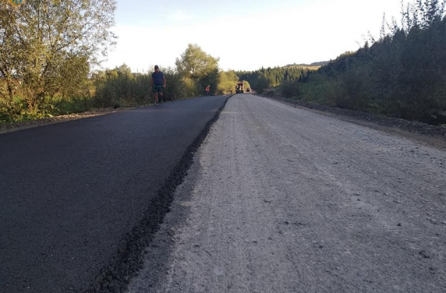 На Львівщині триває ремонт автомобільної дороги Турка - Ільник