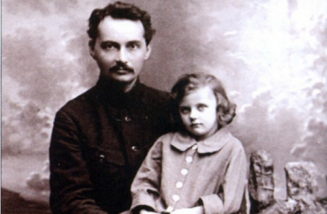 Володимир Свідзинський з донькою Мирославою, кінець 1920-х рр.Фото: uk.wikipedia.org