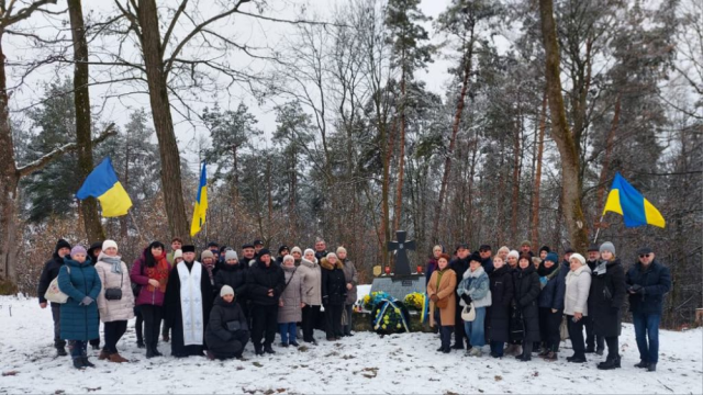 Депутати ЛОР вшанували пам'ять загиблих українців у Верхраті та горі Монастир у Польщі