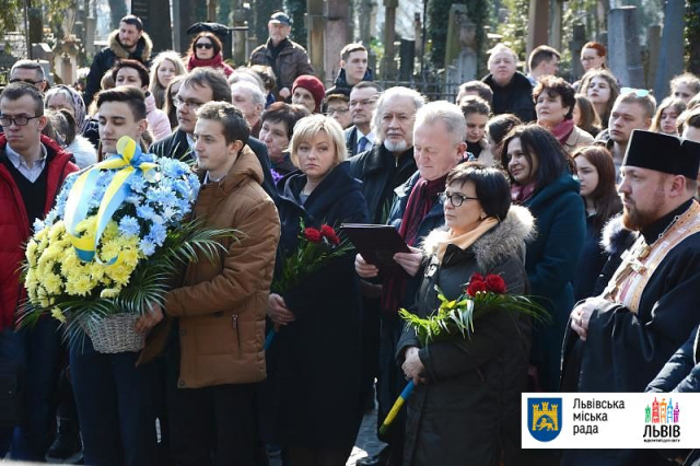 На Личаківському кладовищі у Львові вшанували пам’ять Володимира Івасюка