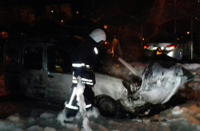 У Львові згорів автомобіль