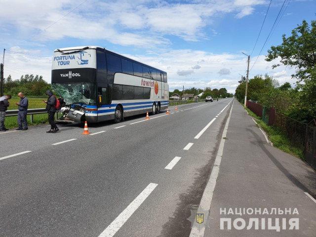 На Львівщині зіткнулись пасажирський автобус та мікроавтобус