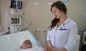 Дружина Олександра, лікар лікарні Мечникова, дякує Юрію.