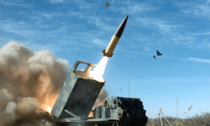 Запуск ракети ATACMS з пускової установки M270 MLRS